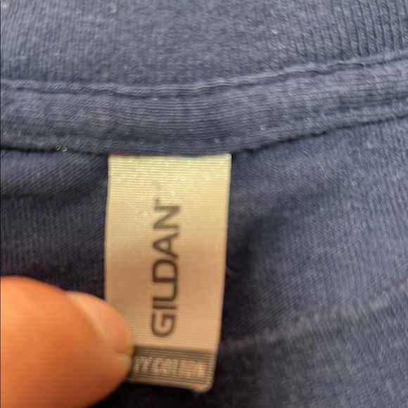 Gildan heavy cotton Wolfpack howl blue size medium short sleeve graphic tee - Picture 2 of 16